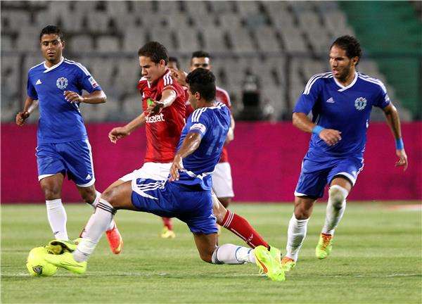 جانب من لقاء سابق بين الاهلي وسموحة (ارشيفية)