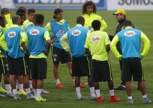 2015-06-02t210316z_1197341370_gf10000115448_rtrmadp_3_copaamerica-brazil_reuters