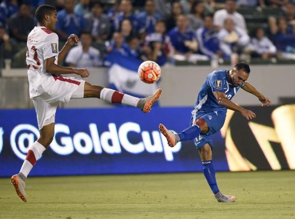 2015-07-09t045452z_238385757_nocid_rtrmadp_3_soccer-gold-cup-el-salvador-at-canada_reuters