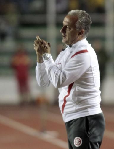 2012-03-22t013513z_01_lpz09_rtridsp_3_soccer-latam-libertadores_reuters