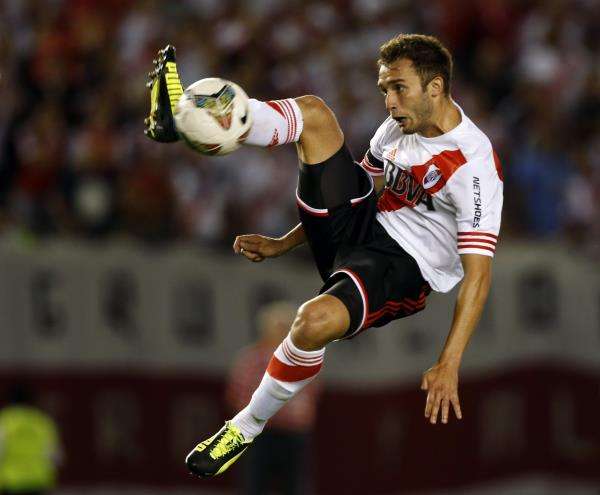2014-11-28t022419z_1953722570_gm1eabs0su901_rtrmadp_3_soccer-sudamericana_reuters