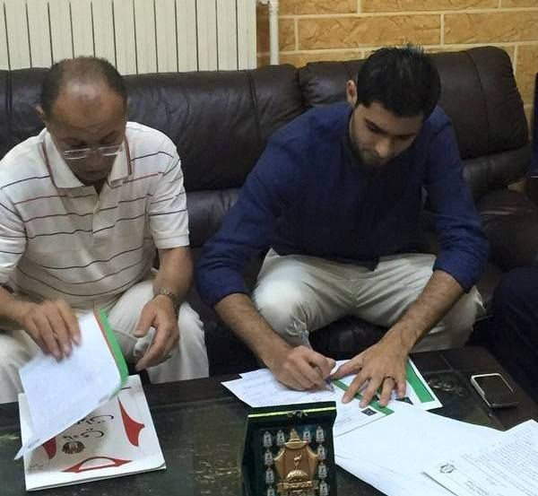 من توقيع عبدالله ذيب على عقده