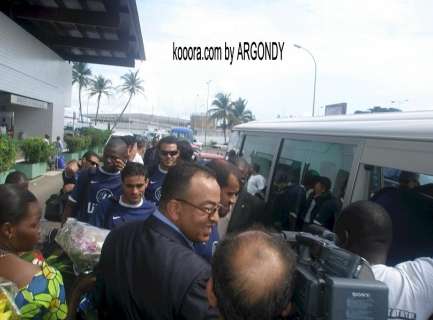 المنتخب الليبي يصل الى العاصمة الجابونية ليبرفيل