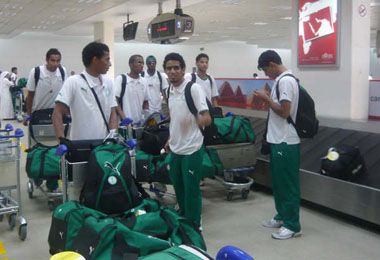 وصول بعثة المنتخب السعودي للشباب إلى مطار أبوظبي