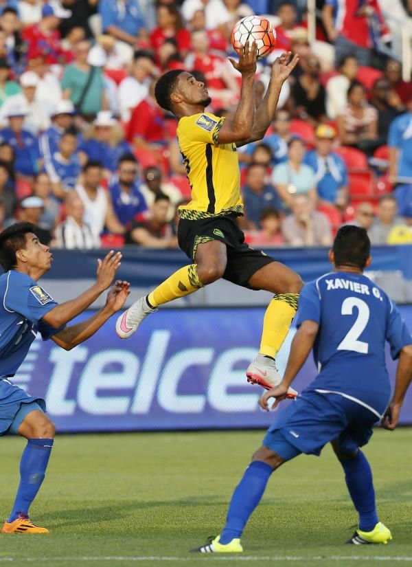2015-07-15t002609z_67007126_nocid_rtrmadp_3_soccer-gold-cup-jamaica-at-el-salvador_reuters