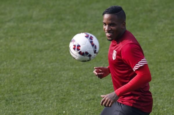 2015-06-20t164809z_1801903354_gf10000134277_rtrmadp_3_soccer-copa_reuters