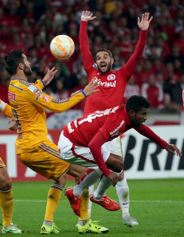 2015-07-16t024220z_1052283405_gf10000160447_rtrmadp_3_soccer-libertadores_reuters