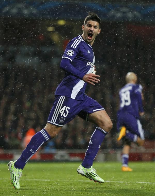 2014-11-04t212609z_438789292_lr1eab41nja84_rtrmadp_3_soccer-champions_reuters