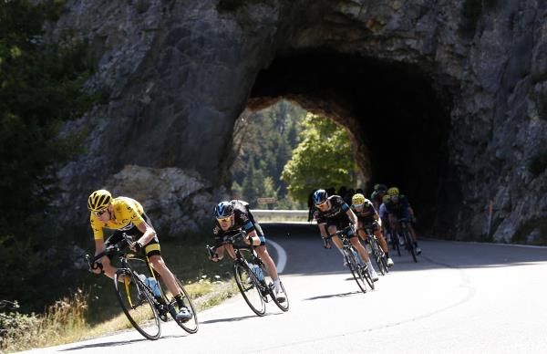 2015-07-20t142744z_283480114_pm1eb7k19no01_rtrmadp_3_cycling-tour_reuters