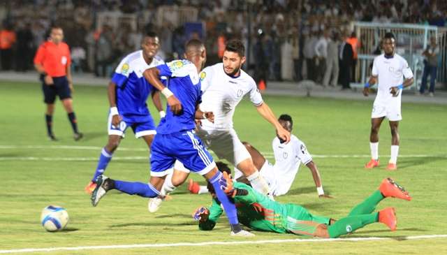 جانب من لقاء الهلال السوداني وسموحة المصري ضمن دوري أبطال أفريقيا 2015