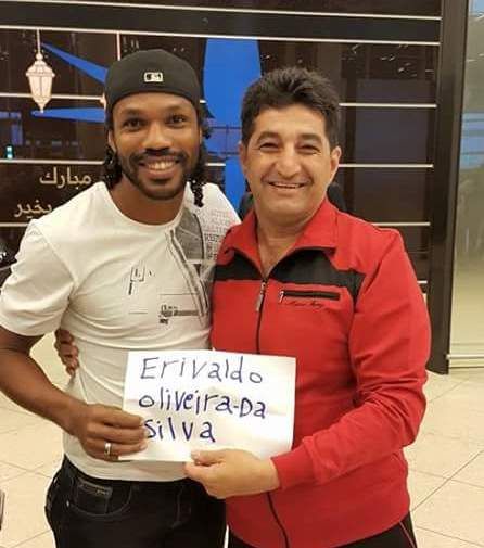 اوليفيرا لحظة وصوله عمان