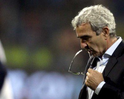 رغم الاخفاقات دومينيك سيبقى في تدريب فرنسا