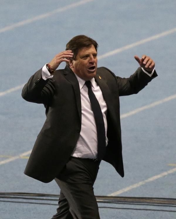 2015-06-19t224202z_735665793_tb3eb6j1r1sgo_rtrmadp_3_soccer-copa-m13_reuters