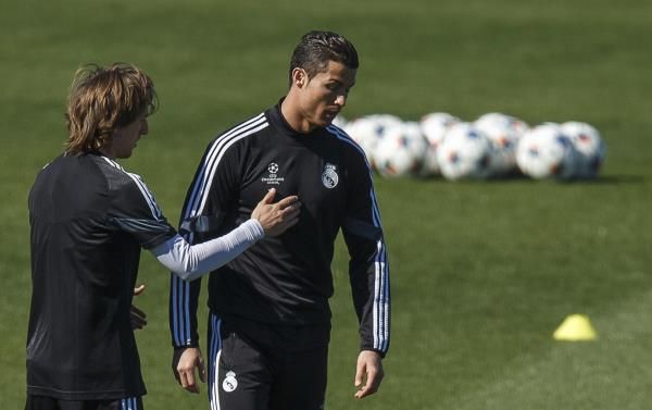 2015-03-09t112728z_1832905755_gm1eb391hbc01_rtrmadp_3_soccer-champions_reuters