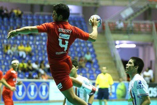 11019835_867780526603559_5825044962509940062_