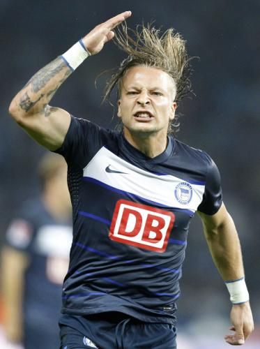 2011-08-26t200754z_01_tob16_rtridsp_3_soccer-germany_reuters