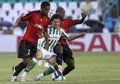 ريال بتيس سحف مايوركا بثلاثية