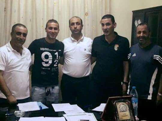 جانب من توقيع الحوراني