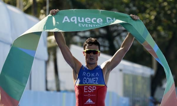 2015-08-02t173419z_1160191570_gf20000011751_rtrmadp_3_olympics-triathlon_reuters