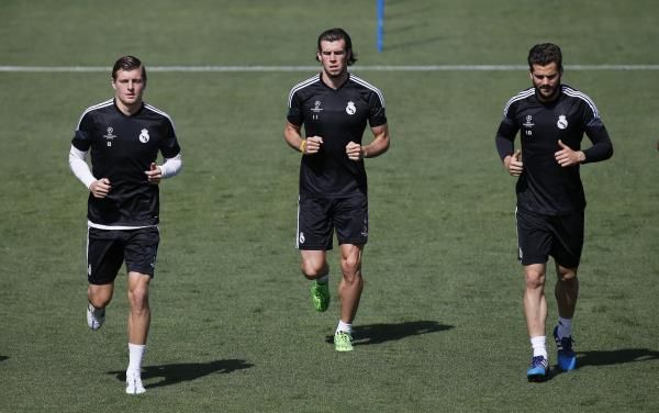 2015-05-12t091649z_74423809_mt1aci13736179_rtrmadp_3_football_reuters