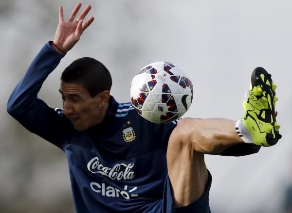 2015-06-01t194920z_82966349_gf10000114285_rtrmadp_3_soccer-copaamerica_reuters