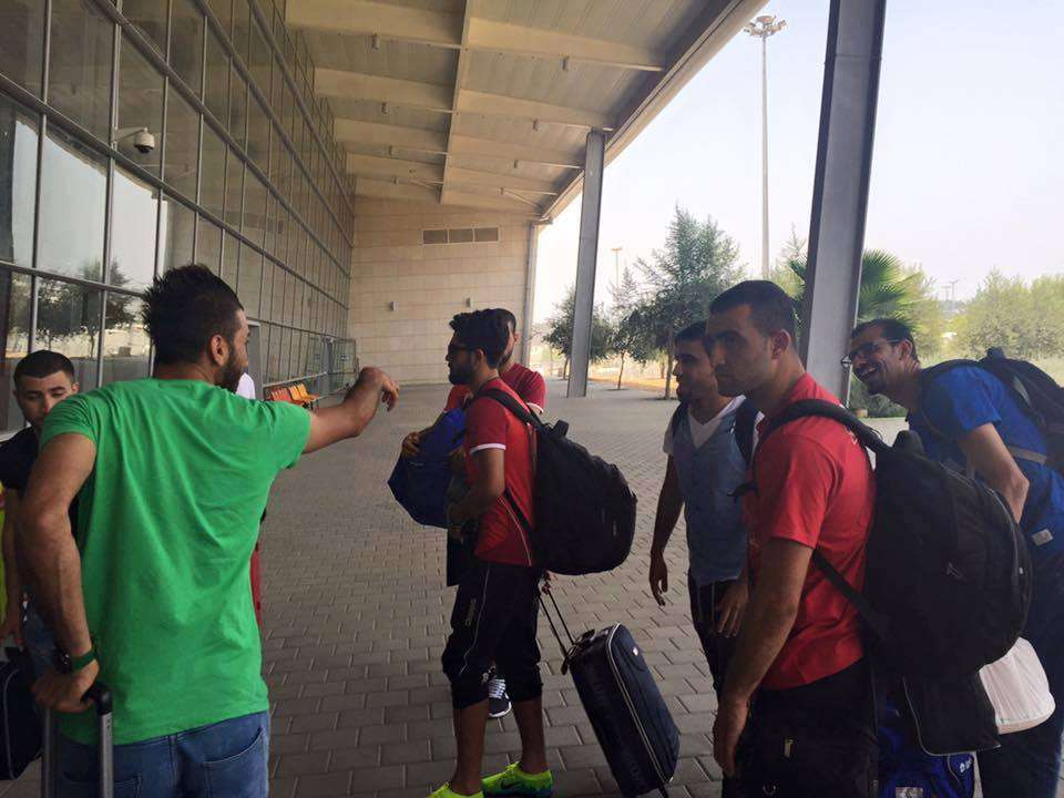 لحظة وصول بعثة اهلي الخليل إلى غزة     