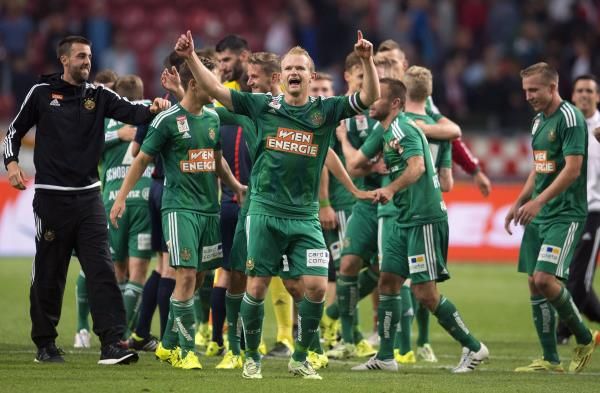 2015-08-04t201933z_1946772792_gf20000013638_rtrmadp_3_soccer-champions_reuters