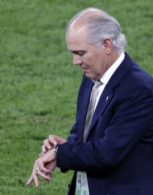2014-07-13t212038z_1568546681_tb3ea7d1ndygw_rtrmadp_3_soccer-world-m64-ger-arg_reuters