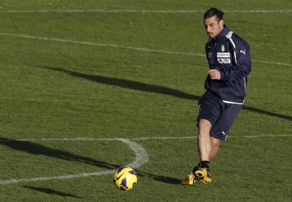 2013-02-04t172417z_1983690884_gm1e92503tq01_rtrmadp_3_soccer-italy_reuters