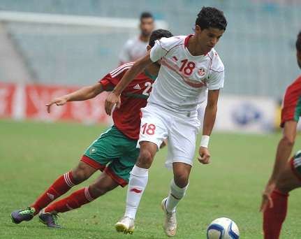سعد البقير خلال مباراة منتخب تونس الاولمبي ونظيره المغربي