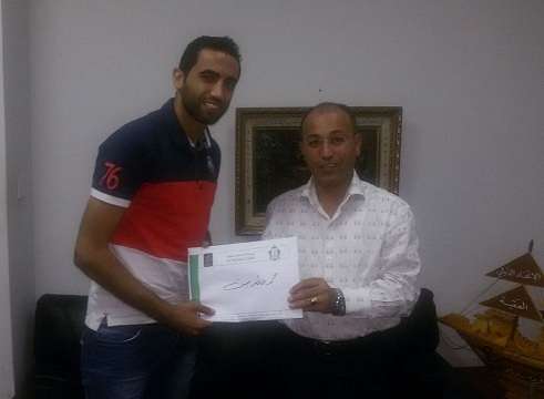 الأسمر ومحمد مصطفى بعد انجاز العقد 