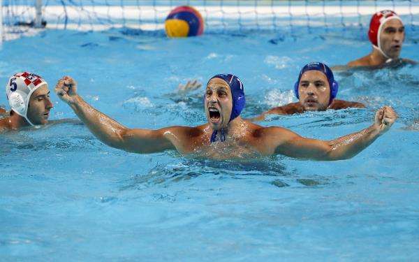 2015-08-08t200830z_1648968591_gf20000017985_rtrmadp_3_swimming-world-waterpolo_reuters