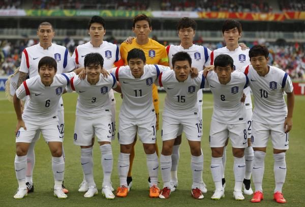 2015-01-13t085543z_1848075362_gm1eb1d1avw01_rtrmadp_3_soccer-asia_reuters