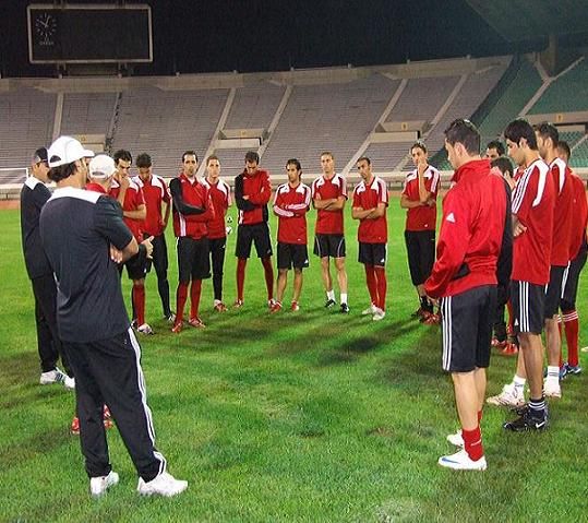 من تدريب فريق شباب الاردن الاخير على ملعب محمد الخامس بالدار البيضاء