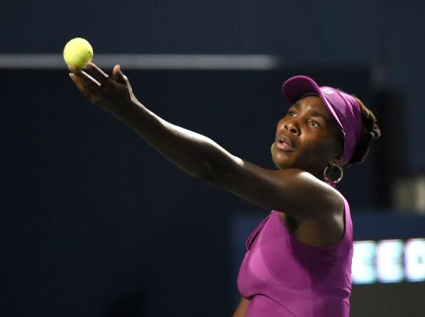 2015-08-11t040224z_185085646_nocid_rtrmadp_3_tennis-rogers-cup-williams-vs-lisicki_reuters