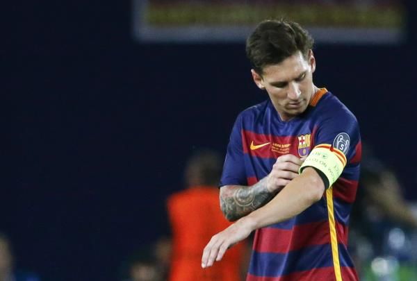 2015-08-11t204442z_442696814_lr2eb8b1lm8jk_rtrmadp_3_soccer-uefa-barcelona-sevilla_reuters