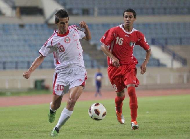 سمير رجا "يمين" خلال مشاركاته مع المنتخب الأولمبي