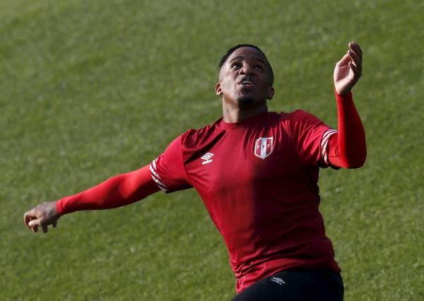 2015-06-20t165859z_205531986_gf10000134289_rtrmadp_3_soccer-copa_reuters