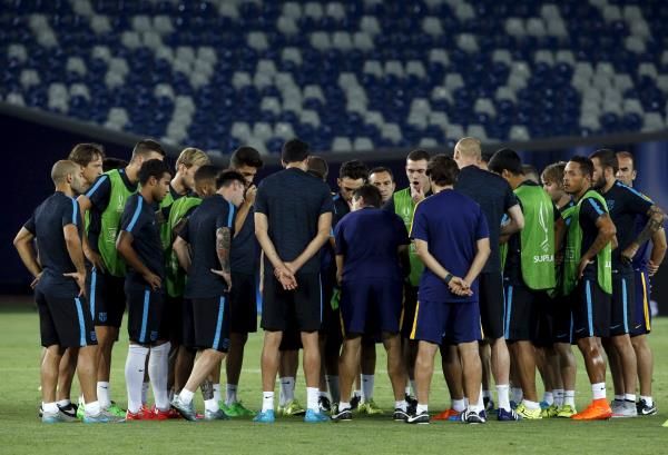 2015-08-10t181311z_1419694454_gf20000019288_rtrmadp_3_soccer-uefa-barcelona-sevilla_reuters