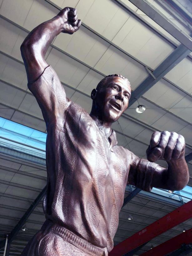 alan-shearer-statue (1)