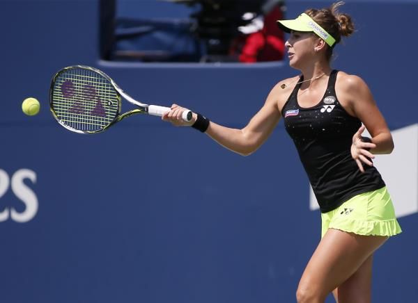 2015-08-16t185850z_650254975_nocid_rtrmadp_3_tennis-rogers-cup-bencic-vs-halep_reuters