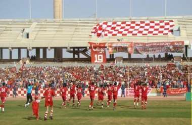 دخول الفريقين الى الملعب