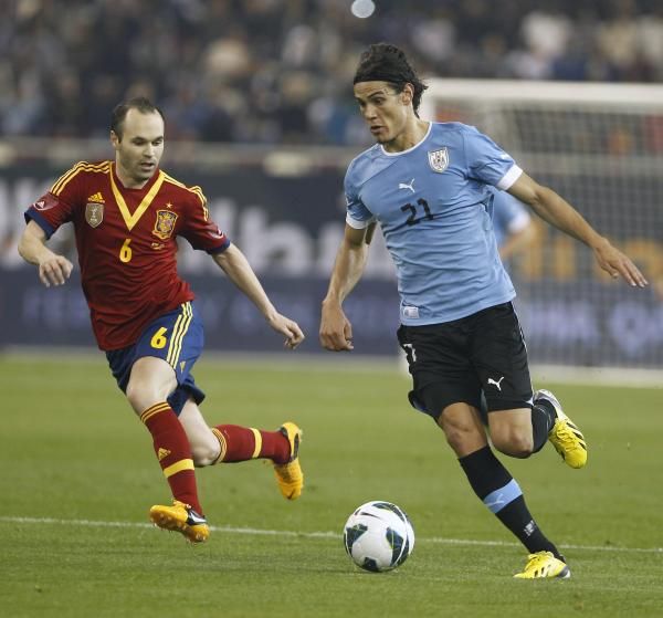 2013-02-06t220933z_1074789681_gm1e9270h0z01_rtrmadp_3_soccer-friendly_reuters