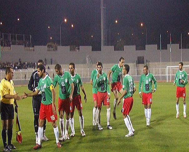 فريق الوحدات ينفرد بالصدارة