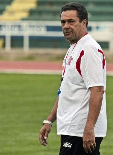 2012-01-20t012114z_01_lpz06_rtridsp_3_soccer-latam_reuters