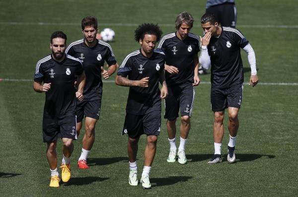 2015-05-12t092827z_74424507_mt1aci13736181_rtrmadp_3_football_reuters