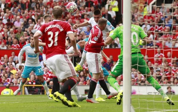 2015-08-22t123639z_83248599_mt1aci13971351_rtrmadp_3_soc_reuters