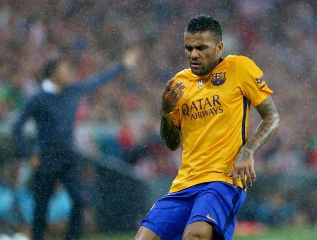 athletic-barca-dani-alves-lesionado
