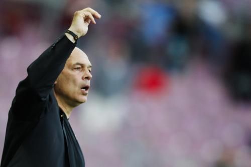 2012-04-29t182659z_01_vfl002_rtridsp_3_soccer-europe-switzerland_reuters