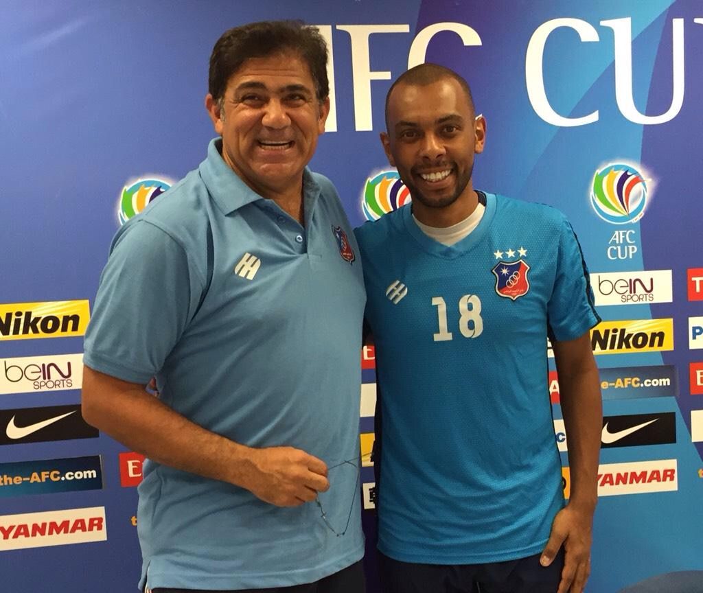 العتيقي مع المدرب محمد ابراهيم 